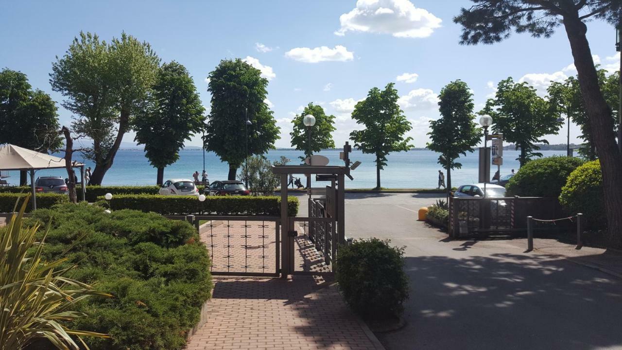 شقة Le Rive ديسينسانو ديل غاردا المظهر الخارجي الصورة