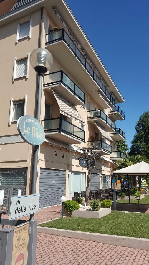 شقة Le Rive ديسينسانو ديل غاردا المظهر الخارجي الصورة